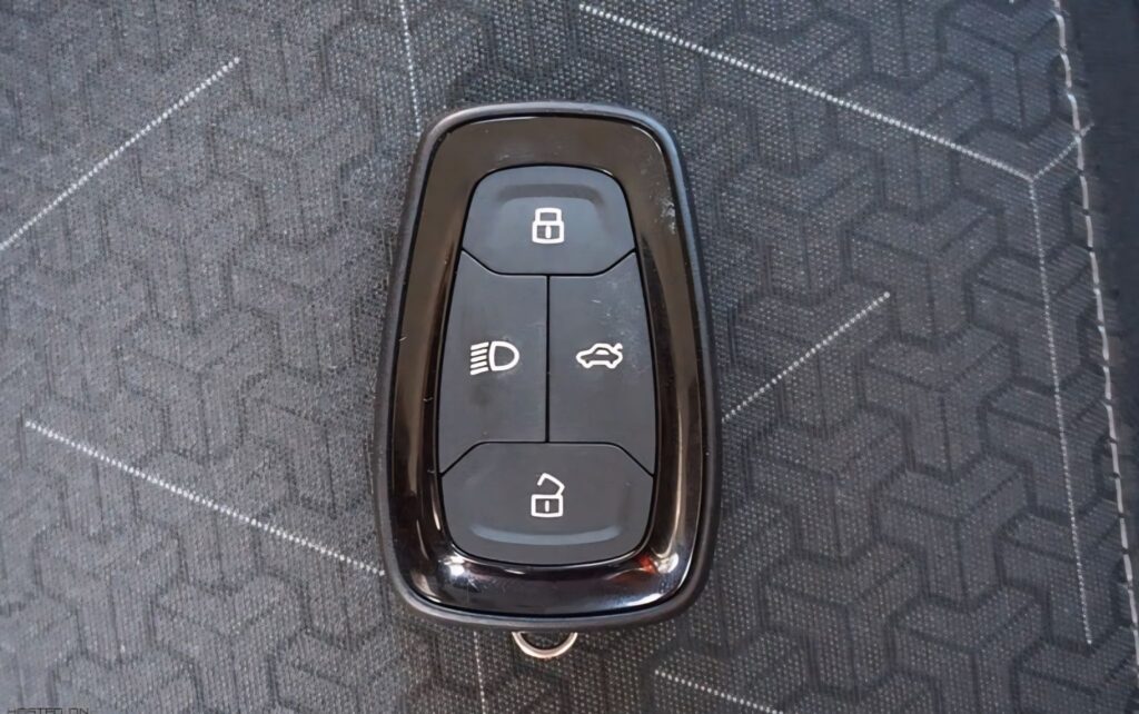 TATA PUNCH CAR KEY VIEW