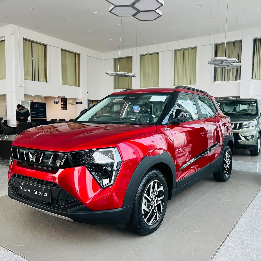 Mahindra XUV 3XO front view in red colour